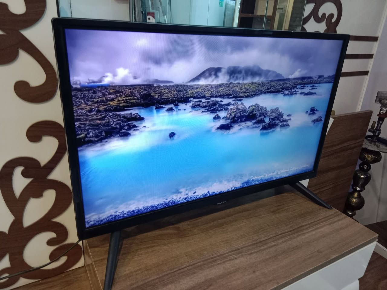 شاشه حجم 32 فول سمارت حقيقي للبيع سعر 100 للتواصل ***********
