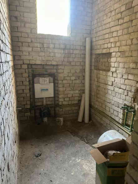 للاستفسار : ***********
دار طابو سكني للبيع  مساحة 62متر واجهة5/5
هيكل ماء مجاري كهرباء بوري ابواب شبابيك شتايكر السطح كله كاملة يحتوي على طرمه و مدخلين ع صاله و ع مطبخ و منور و خدمات الطابق الاول غرفتين نوم و خدمات يحتاجله من 15مليون الى 20مليون وحسب قناعة المشتري الموقع بغداد سبع ابكار 
 خلف سوك السمكة منين تجي يطلع عليه من الوقف السني يجي عليه خدمات فووول  ومن الله التوفيق
للاستفسار : ***********
