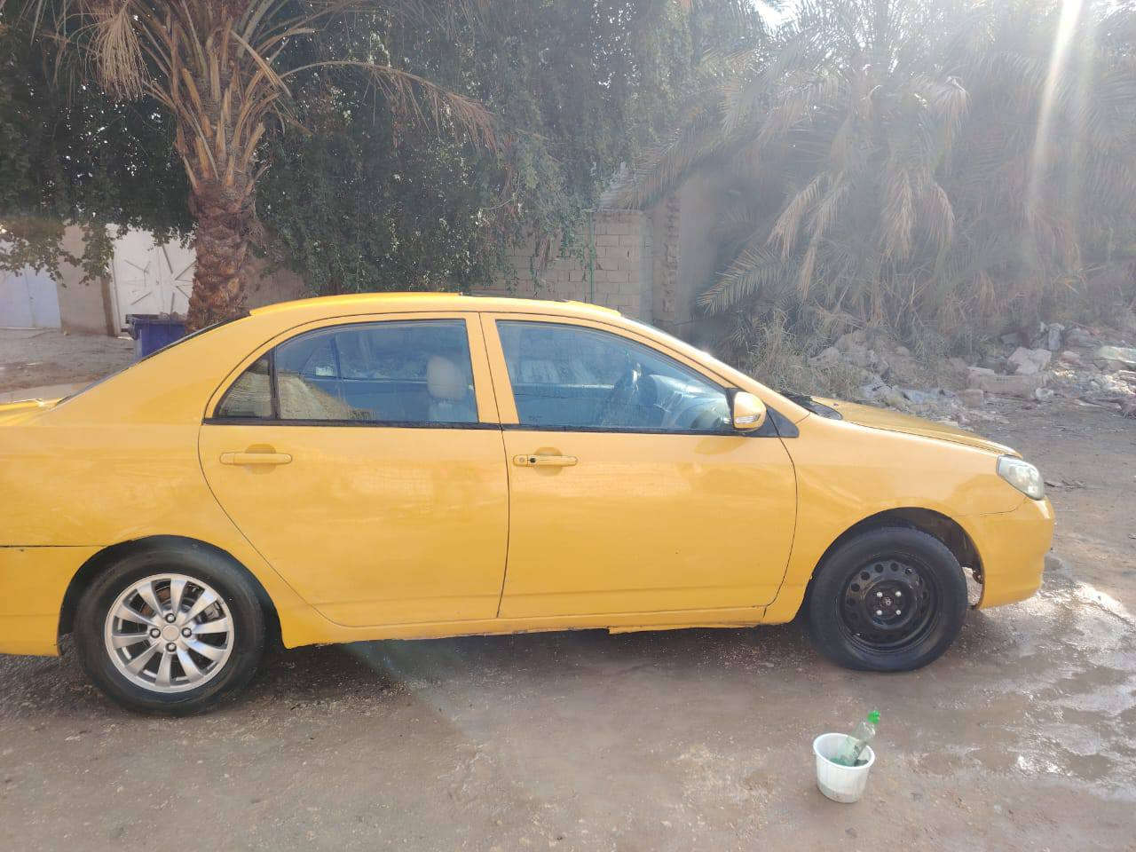 سلام عليكم بي ويدي 2013 G3 كير ومكينه هونداي مكفولات السياره حلوه ونضيفه بس عوزها ترتيبات بيها بس باب السايق عليها هيه وغرمات كلهن ينزلن من السعر مكاني كربلاء طويريج السعر 40 وبيها مجال ***********
