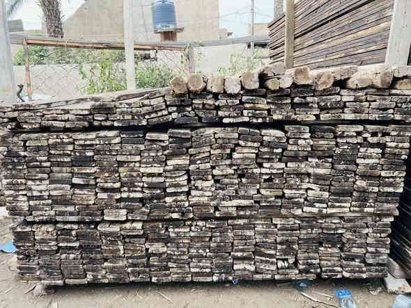 السلام عليكم خشب للبيع لوح 4 متر + 3 متر + سير 3 متر + مقاصير لوح وبقار مختلف الاصوال عنوان حله الاتصال ‏‪***********‬‏
