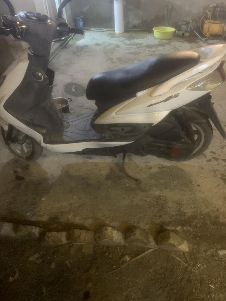 سلام عليكم سكنس للبيع دراجه نضيفه مال جناي  السعر   750 وبيه مجال المكان بغداد ***********😇***********
