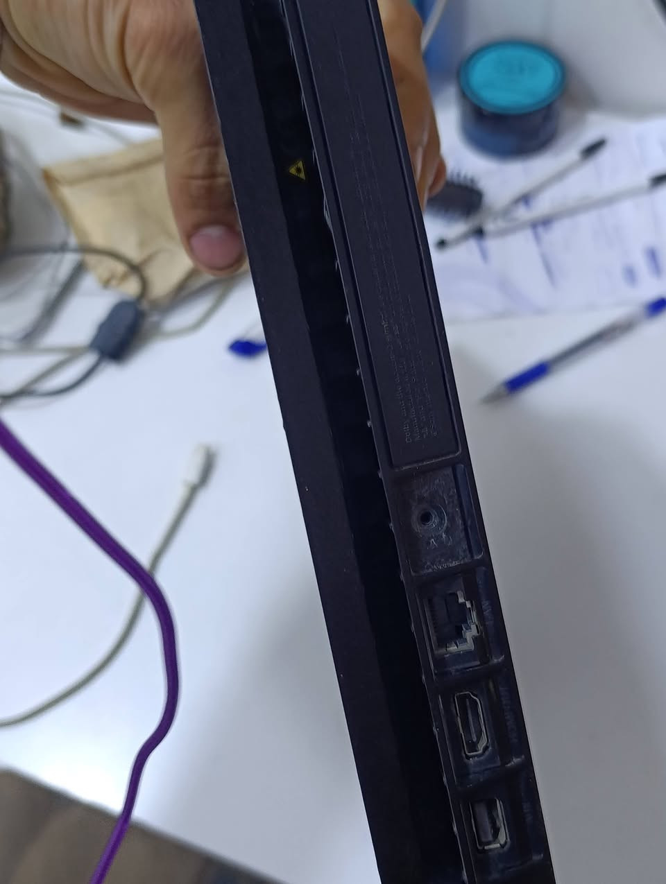 للبيع
بلي 4 سلم للبيع نضافه 90/100 الجهاز ويا جوستك وحده و اون لاين نص تيرا الجهاز مفتوح تنضيف فقط  ملحقاته كامله وكارتونه هم 
مابي اي خلل 
السعر 160 نهايته 
بمكاني بغداد حسينيه الراشدية
واتساب متواجد ***********
