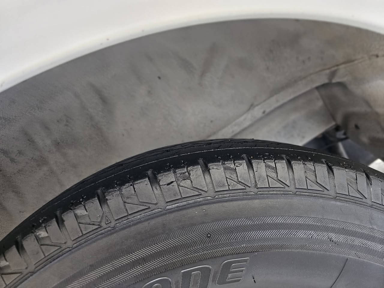 سلام عليكم جنبي اجوان 2015استلام 2020 ماشيه 200 سياره جديده مكفوله مكينه كير اكسل دوشمه عام تخم تاير بسمي سنويه لل2031 سياره نضيفه مكان بغداد *********** شوف الفيديو قبل لتخابر
