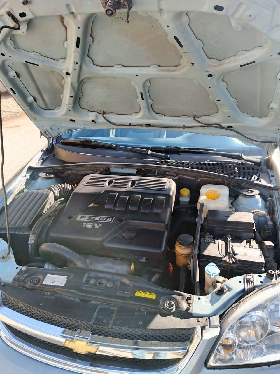 السلام عليكم 
اوبترا2011للبيع 
كير اوتوماتيك
رقم اربيل دولي 
طخم كدام وخلفي جديد
تايرات جدد
لايتات عالي ناصي 
شاشه مسجل كامل
تحكمات استيرن
تحكمات بلمري 
تبريد شغال
تدفئه شغاله
كير محرك شرط 
السعر خاص او اتصل
***********
***********
