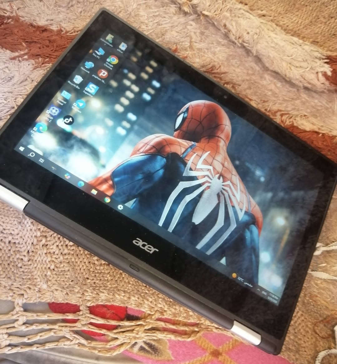 حاسبه ذاكره 32G
لمس وكيبورد  وقلابة( 360ْ) 
بسعر مناسب جدا 
***********
