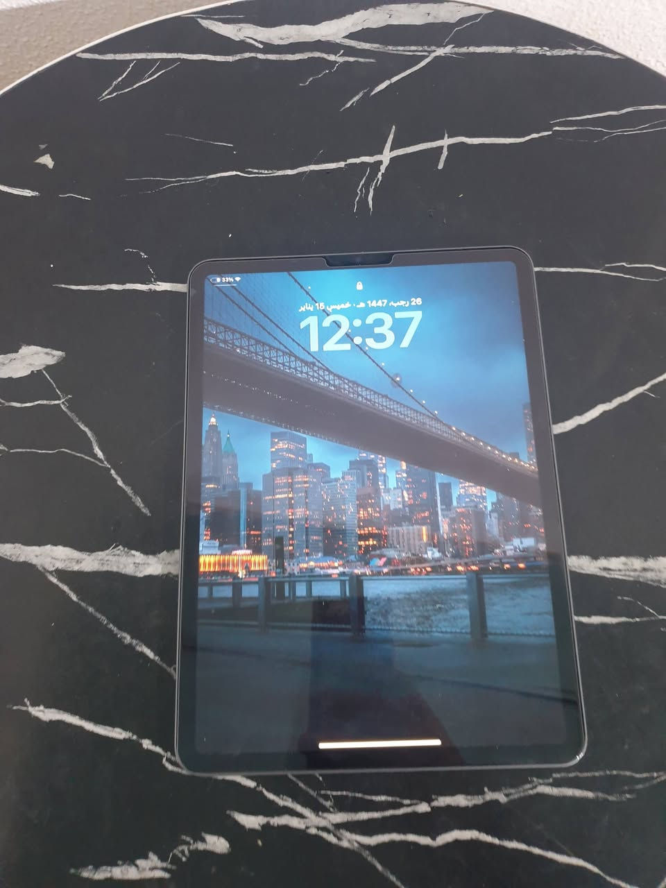 سلام عليكم ايباد 11 للبيع مثل ما موضح بل صور بي فطر بل شاشه كلش خفيف ب 450وبي مجال قليل *********** بي وتساب

