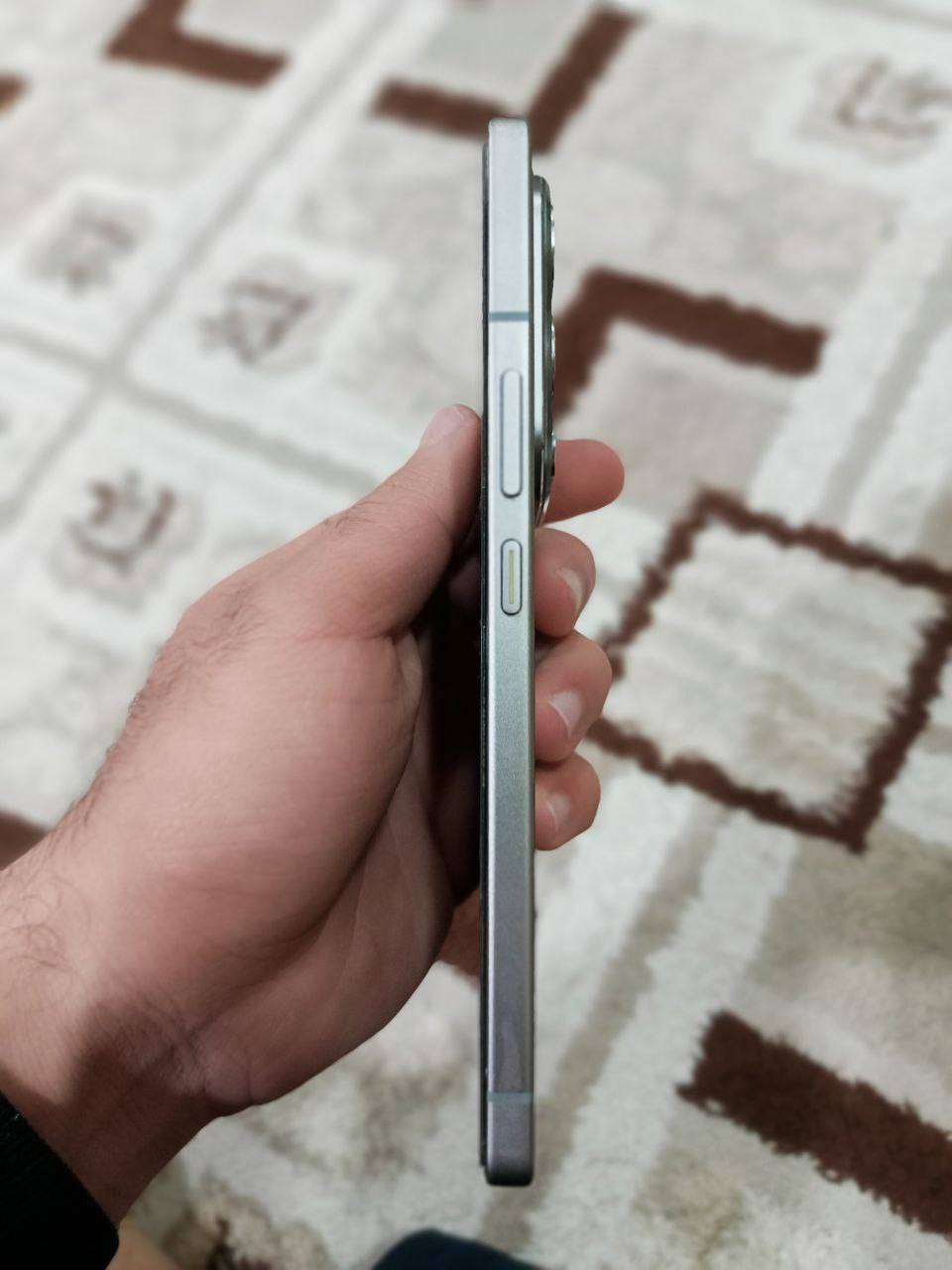 السلام عليكم للبيع :
📱Infinix Note 50 Pro
🖥 الشاشة
• الشاشة: 6.78 بوصة AMOLED
• الدقة: 1080×2436 (FHD+)
• معدل التحديث: 144Hz
⚙️ المعالج والنظام
• المعالج: MediaTek Helio G100 Ultimate
• عدد الأنوية: ثماني النواة
• النظام: Android 15 مع واجهة XOS
💾 الذاكرة
• الرام: 8GB / 12GB
• الذاكرة الداخلية: 256GB
📷 الكاميرات
• الكاميرا الخلفية: 50 ميغابكسل (OIS)
• كاميرا واسعة: 8 ميغابكسل Ultra-Wide
• الكاميرا الأمامية: 32 ميغابكسل
🔋 البطارية والشحن
• البطارية: 5200mAh
• الشحن السريع: 90W
• الشحن اللاسلكي: 30W
📡 الاتصال والمميزات
• يدعم 4G
• بصمة تحت الشاشة
• سماعات ستيريو
• منفذ USB Type-C
• Wi-Fi
• Bluetooth
• يدعم شريحتين SIM.

للتواصل على هذا الرقم واتساب 
***********
