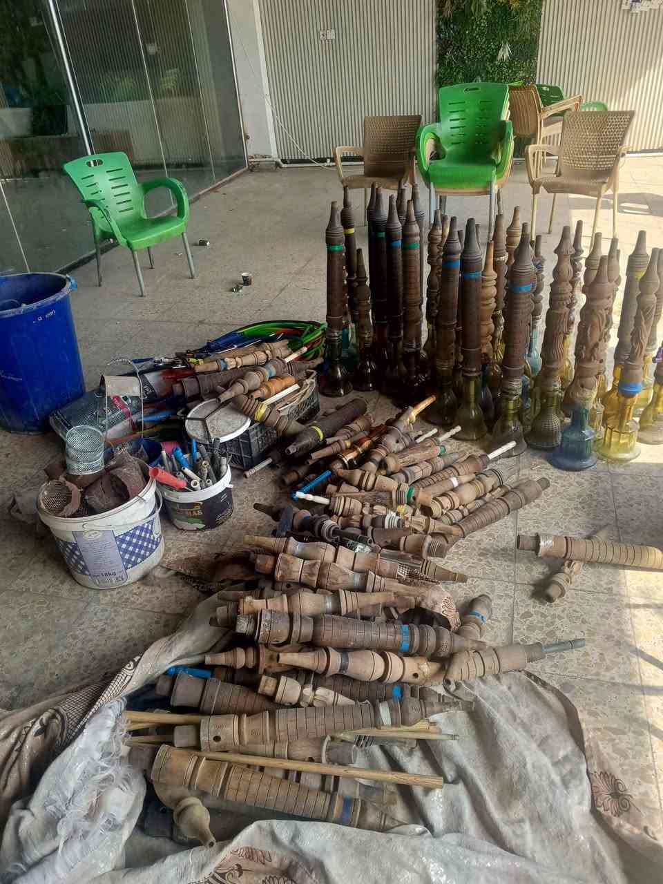 سلام عليكم
غراض كوفي للبيع 
ميوزه حديد مال دومله العدد ٨ 
نراكيل كامله مع ملحقاته انضاف العدد ٢٠٠ 
نجف 
شارع المدينه 
***********
