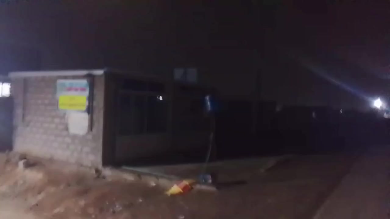 سلام عليكم إخوان يوجد للبيع دونم قرارسند ووكالة من صاحب الأرض 117مع محلات عدد 2 مع منظومة ماء ارو مع أسواق وبيت مساحتة 220 متر كامل سيراميك وأرضية بورسلين بناء طابوك نقص فقط ابياض من الداخل والخارج ملبوخ ومشيد بب ابلوك من الكاع ومشيد بي آر سي مع نخيل في منطقة الخنساء الدوانم كامل الخدمات من كهرباء ومدارس وتبليط علة الشارع الاستفسار أكثر ***********
*********** متواجد واتساب #الجميع
