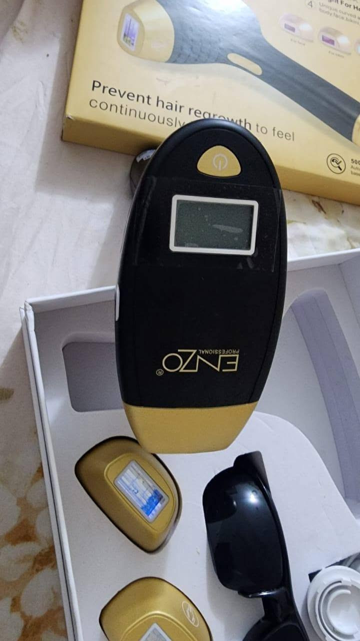 جهاز ليزر لازاله الشعر من شركه اينزو الاصدار 10 جديد غير مستعمل اخذته من كوزمتك امير 250 رايده اب 200
للحجز ***********
