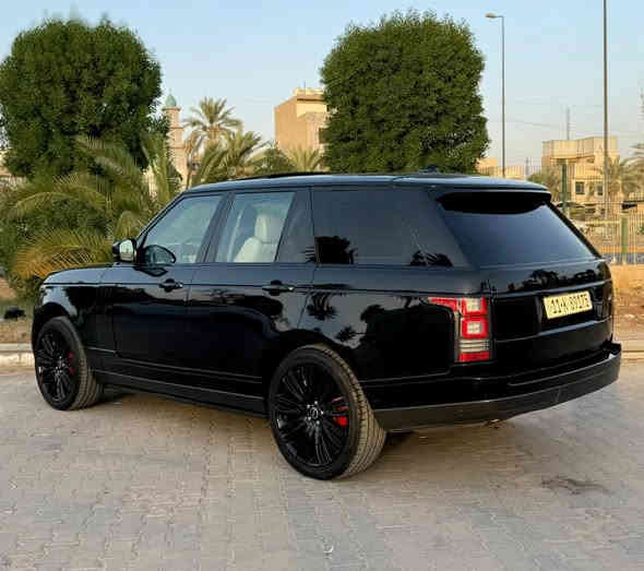 السلام عليكم 
رانج روفر (فوك) 
موديل : 2016 
ماشية : 110000 الف 
المواصفات 
بانوراما 
بصمة 
بصمة ابواب 
تحكم ستيرن جهتين 
كروز سرعة 
ستيرن كهرباء 
شاشة 
كاميرات 360 درجه 
ابواب شفط 
قطعتين تبريد 
مكينة 6 سلندر 
سوبر جارج 
رادارات 
تحديد مسار 
قيادة ذاتية 
كشنات جلد 
كشنات كهرباء
كشنات تدفئه + تبريد 
لون الداخل ابيض 
ذاكره خزن ميموري 
جكات 
ويل كب بلاك
لايت زنون 
بلوجكتور 
لد امامي 
مري شفط كهرباء 
ترحيب 
اشاير بالمري 
دوسات كهرباء 
سايد بريك دكمة 
سستم صوت سماعات 
حساسات امامية + خلفية 
اطفاء ذاتي 
صندوك  كهرباء 
انارة داخليه LED 
(رقم بغداد الجديد مشروع وطني بأسمي ) 
ملاحظة : السيارة وارد امريكا بدون حادث . بيها من امريكا . جاملغ خلفي + بابين  كلير فقط 
( صور امريكا مرفقة  ) 
(السيارة جديدة جداً وجاهزه من كلشي بدون اي نقص )
السعر : 310  وبيها مجال بسيط
العنوان : بغداد الكاظمية قرب مرور الكاظمية معارض جكوك معرض الرحمن 
للاستفسار 
عبدالرحمن 
 ***********
 ***********
