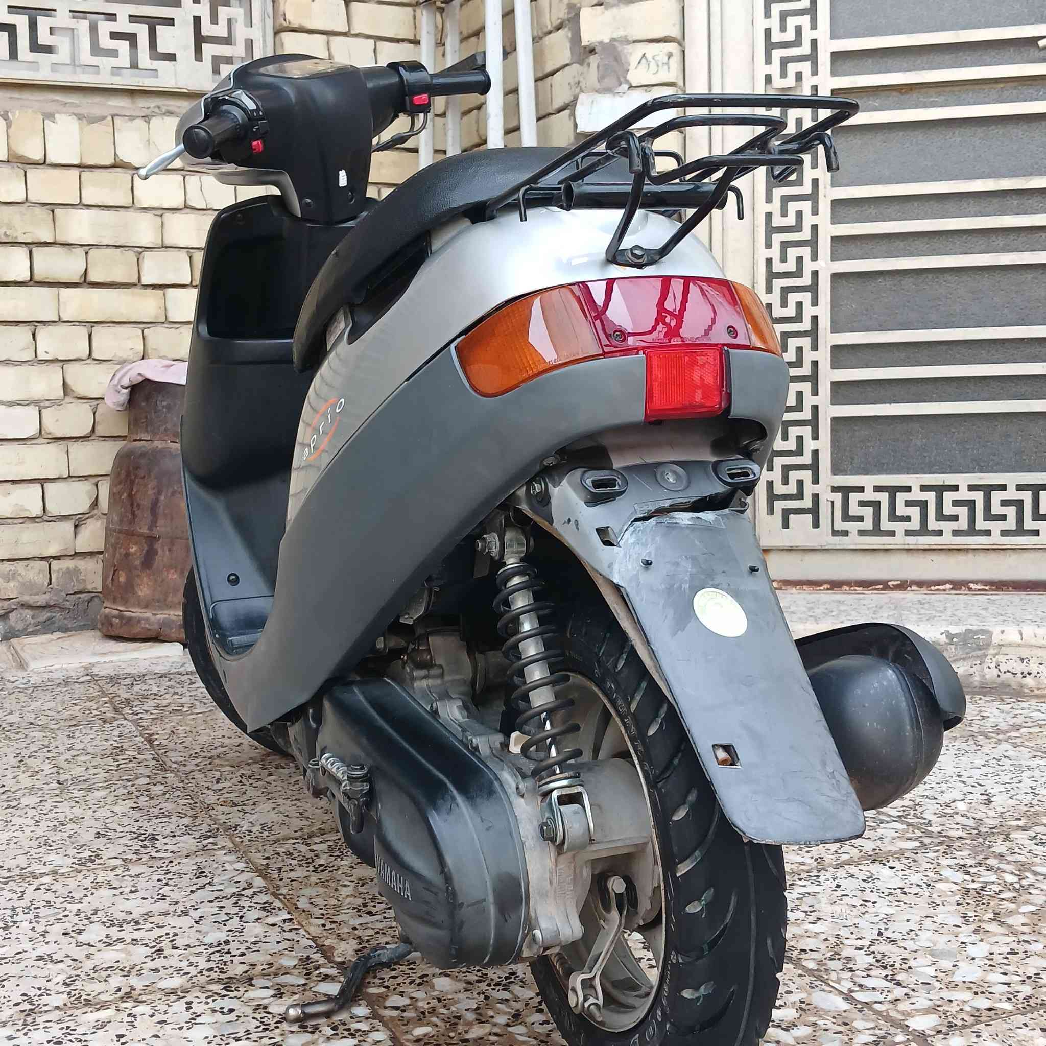 دراجه للبيع 
كربلاء 
بطه موديل 2003 حاويه نضيفه كلش كلشي مابيه بس الجاملغ مفطور مثل ماموضح بلصوره السعر 600 وبيهه مجال  للاستفسار ***********
