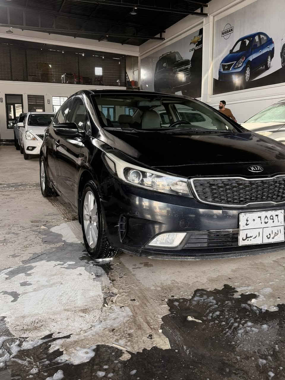 السلام عليكم
سيراتو 2017 خليجي مكينة 2000 

السعر 110 قفل وعليها غرامات 700الف تنزل من سعرها

الون نيلي على سواد 

حساس امامي خلفي 

مود درايف 

قطعتين تبريد 

مري شفط 

كروس سرعة 

فول تحكمات 

3 قطع صبغ كير مكينة تبريد كفالة 

مكانها النجف الأشرف 

***********
