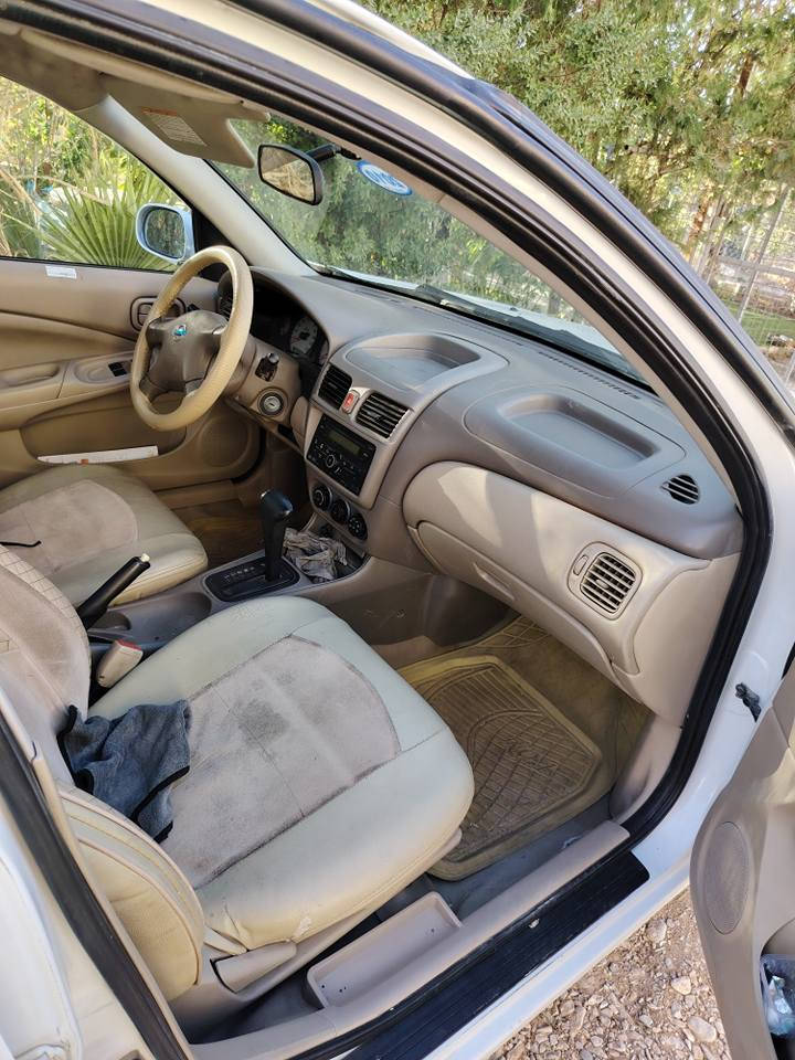 نيسان صني 2010 يه ك پارچه ى بوياخه بى ناو گرتن دواو پيشى كه پسه سه نه و ى به سه ر چووه.. هه يكه لى زور جوانه بى ته قه و ره قه *********** السليمانية, العراق
