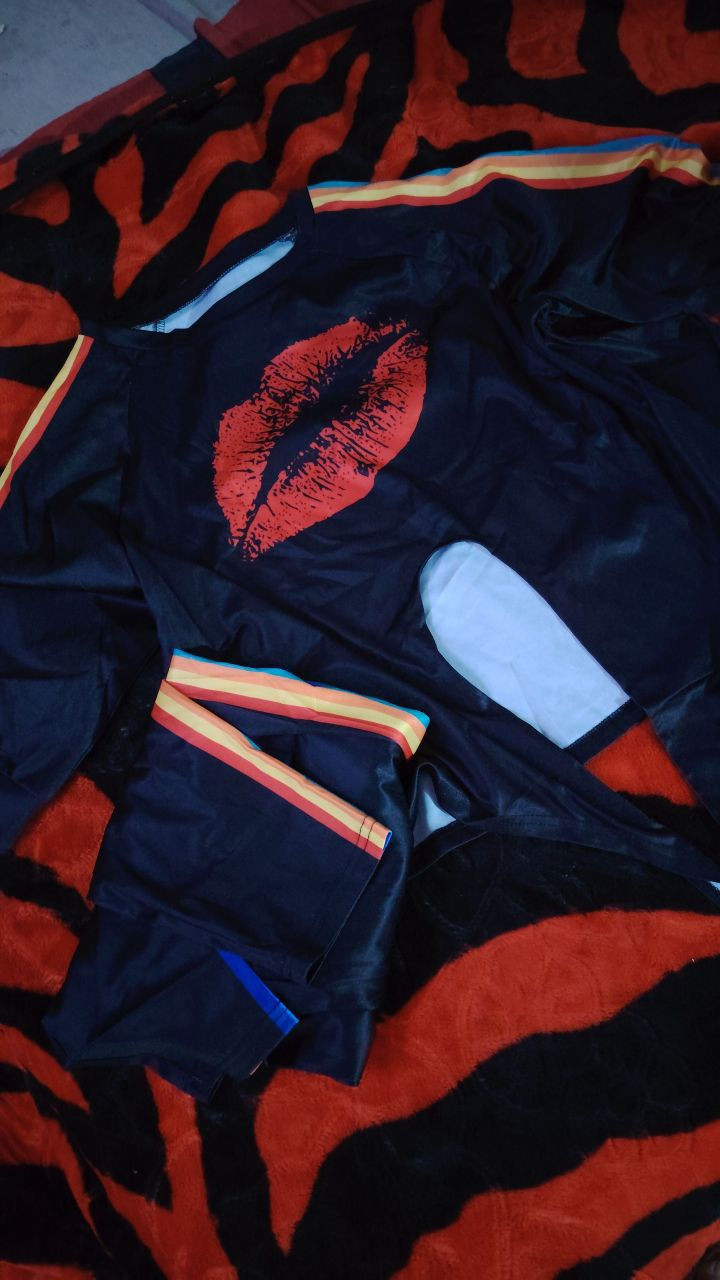 عندي مكس نسائي شلعه 50 قطعه ب 75 تطلع عليكم القطعه بألف ونص اليريدهن يراسلني


**إذا كنت صاحب هذا الإعلان وتريد حذفه لأي سبب، رجاءا أرسل رسالة إلى الدعم الفني**