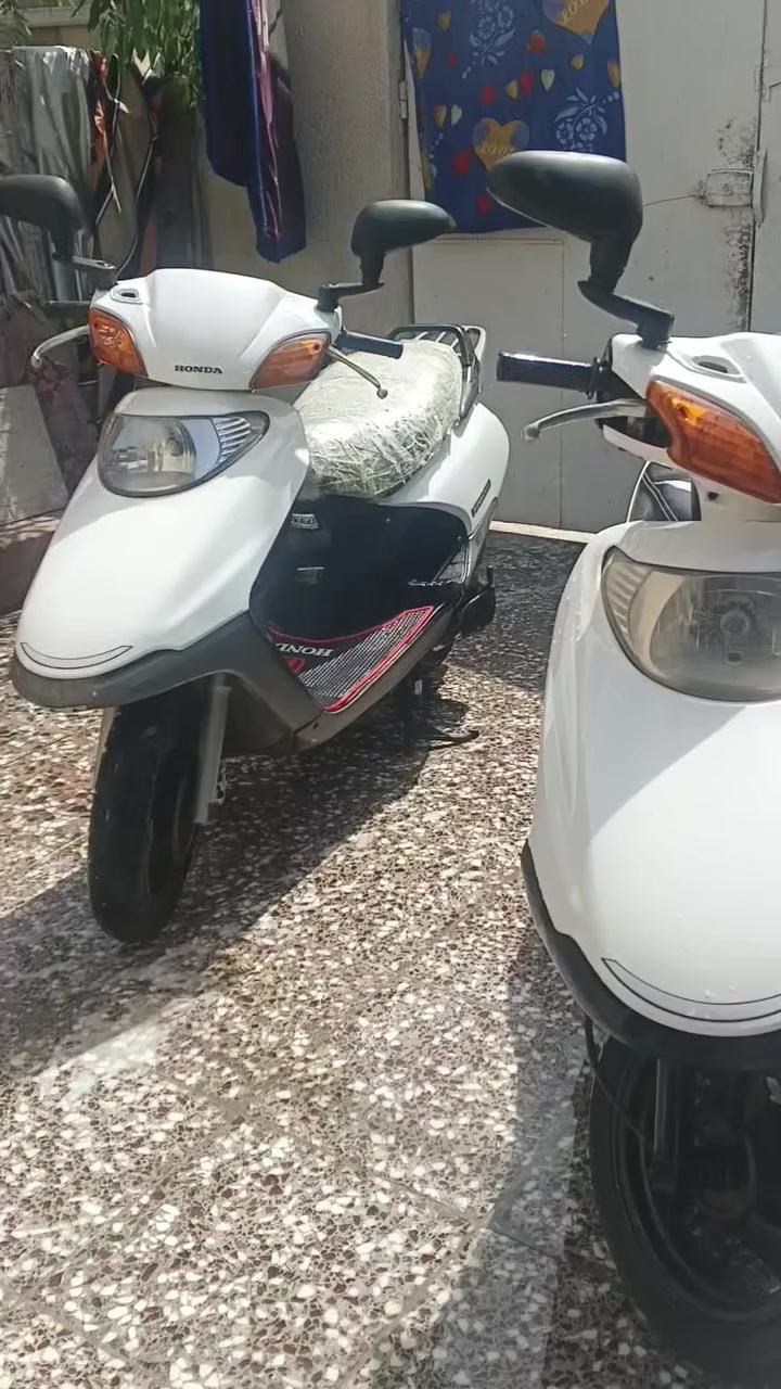 دراجات سبيسي نضيفات كهربائيات شغاله سلف هندر سعر مناسبات اثنين البيض للبيع سعرهن 850 الف وبيهن مجال للشراي يتصل على هذا الرقم*********** ..المكان كوت زين القوس شارع ابو الفضل...
