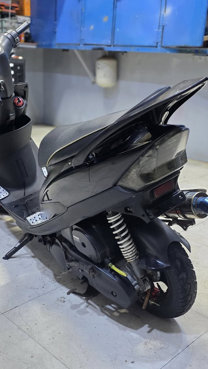 دراجه ماكس 2005
ب ٧٥٠ وبيه مجالل ٤٩ ابلادي  مكاني ميسان المجر الكبير
