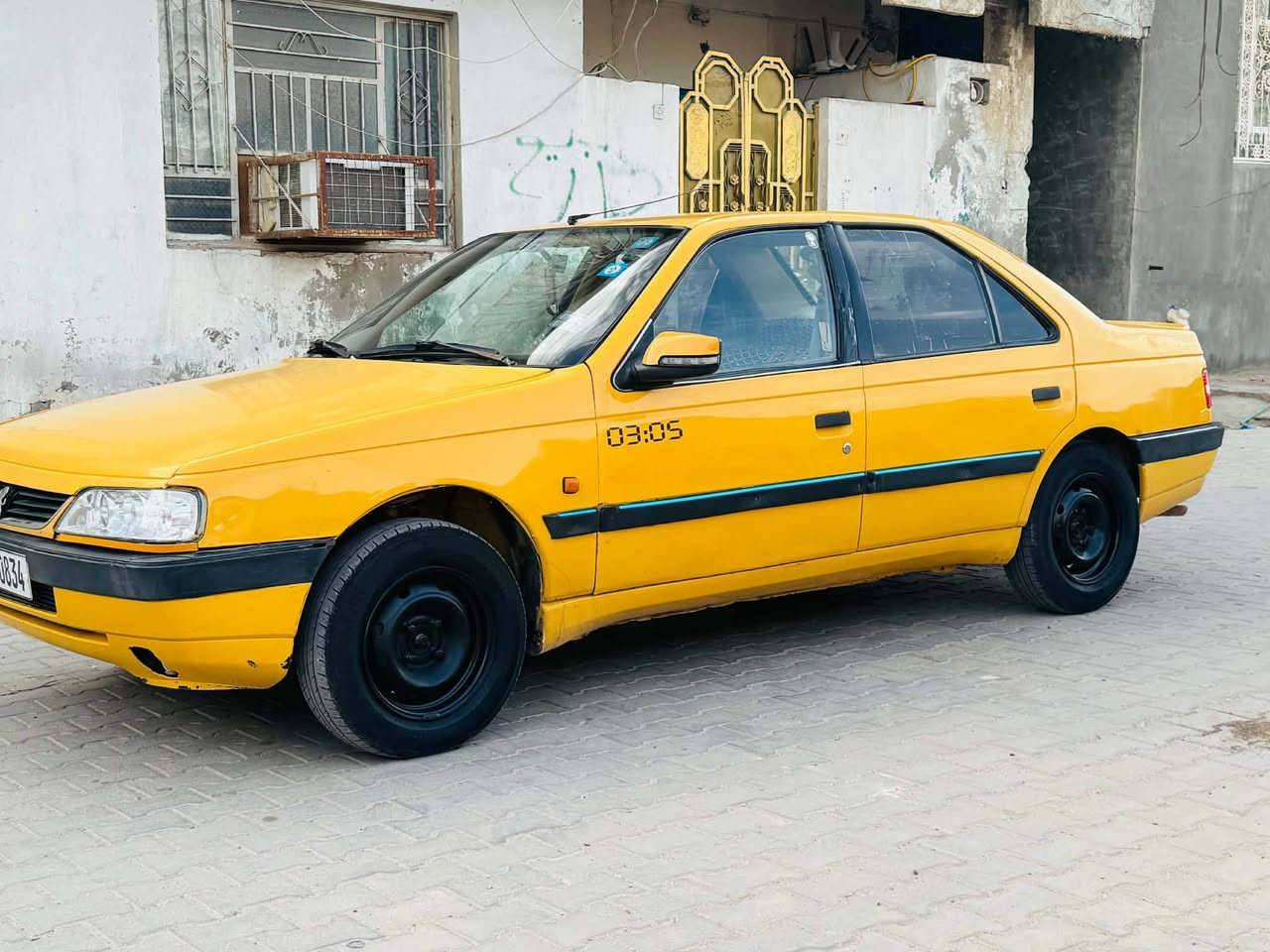 بيجو 405مديل 2015مكفوله سياره جاهزه كير مكينه حداديه تخم تاير تبريد رقم بغداد بسمي رقم انكليزي سياره جاهزه وجديده السعر 34وبيها مجال بسيط مكان السياره السماوه لاستفسار ***********
