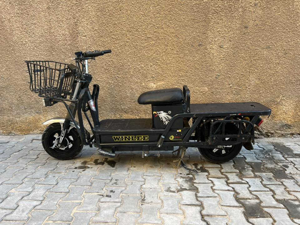 ً
سلام عليكم شباب دراجه شحن اللبيع نوع بيكم طويله دراجه حمل دراحه عالميه وشيل وزن كلش عالي دراجه مستخدمه  شهر وصل الشراء بيها موجود  مواصفات 

النوع بيكم 
بطاريات6دبل
الرجوع الخلف 
تشغيل عن بعد 
جهاز انذار السرقه 
شاشه تاب تعرض الك كل عطل 
شاحنه سريع ويقاف ذاتي 
 أشاير رباعيه 
لايتات زنوزن 
صفاحياتً تكدر شيل علين وزن 
بدي طويل جدا 
دبلات 6 
استان صفح يمنه 
استان صفح يسره 
سله اماميه 
مساحه خلفيه طويله جدا 
استان تعليك 
اطارات جوبلس 
بريكات دسكات دهن هدروليك 
دراحه حديد كامله  

اي استفسار اتصال 
 
***********

عنواني بغداد
