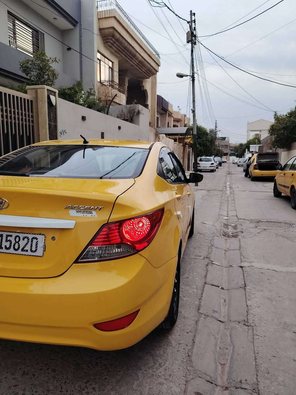 اكسنت للبيع موديل 2013
خليجي 1600 دوش 
بدون ضررر
منظومة زينون 
السيارة جاهزة خير من الله 
مكينة كير تبريد 
الهيئة والغرامات مصفرة 
***********
السعر 85
