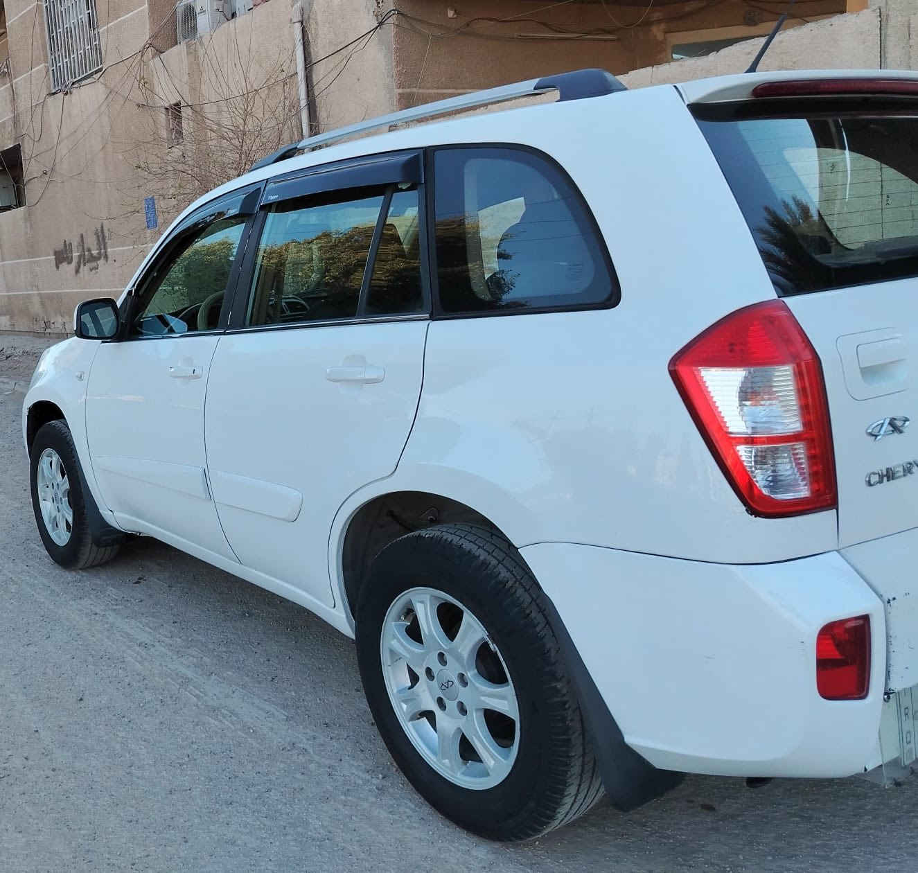 السلام عليكم تيكو للبيع موديل 2015 كير ميكانيك محرك 2000 سيارة خير من الله محرك وكير كفالة مابيهة أي صبغ بس الدعامية مصبوغة و الجاملغ لايمن مبدل فقط ولقديم موجود صدر امامي خلفي يخبل جديد تبريد ثلج  بيهة سونار وسنوية بسمي تحويل ثاني يوم شاشة كامرة فتحت سكف فول مواصفات السعر 🧠73 وبيهة مجال التواصل *********** مكاني بغداد البنوك
