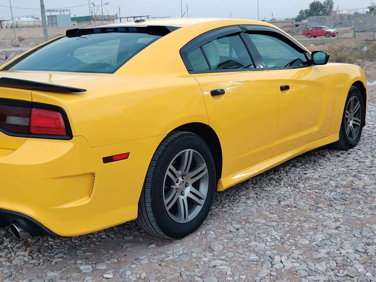 السلام عليكم للبيع جارجر 2013 رقم ذي قار بسمي مصفره هيه ومرور  كير ماوس شفتات ستيرن داخل عسلي  ويل، 18 خليجي سياره محدثه دعاميات ودوس SRT  مكينه كير اكسن خير من الله  تخم تاير جديد حداديه خلفي امامي جديد منضومت فريز كامله  سياره مال جناي ما ناقصها الف  سياره حلوه وحله من صور بيها جاملق وباب جهت العبري  فقط  السعر 145 وبيها مجال بصيط  مكان كوت  مكلف بل نشر  لتصال على رقم ***********
