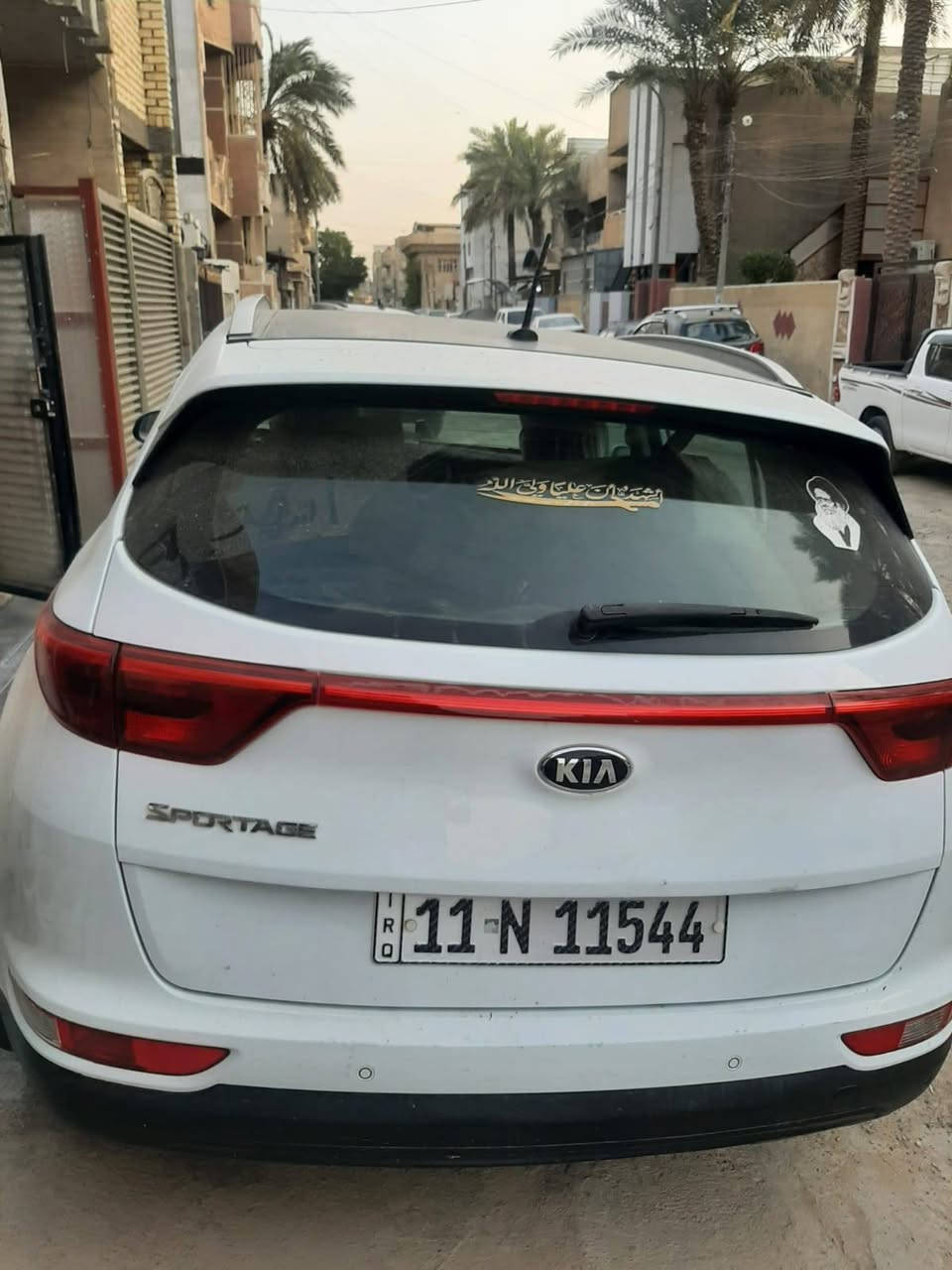 ماشيه 172 باب السايق صبغ مبدله موديل 17 خليجي فول ماعده جنطه مو كهربائي  السعر 180 وبيها مجال
***********
