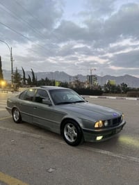 بي ام ٥٢٥ • ١٩٩٣ • جير يدوي