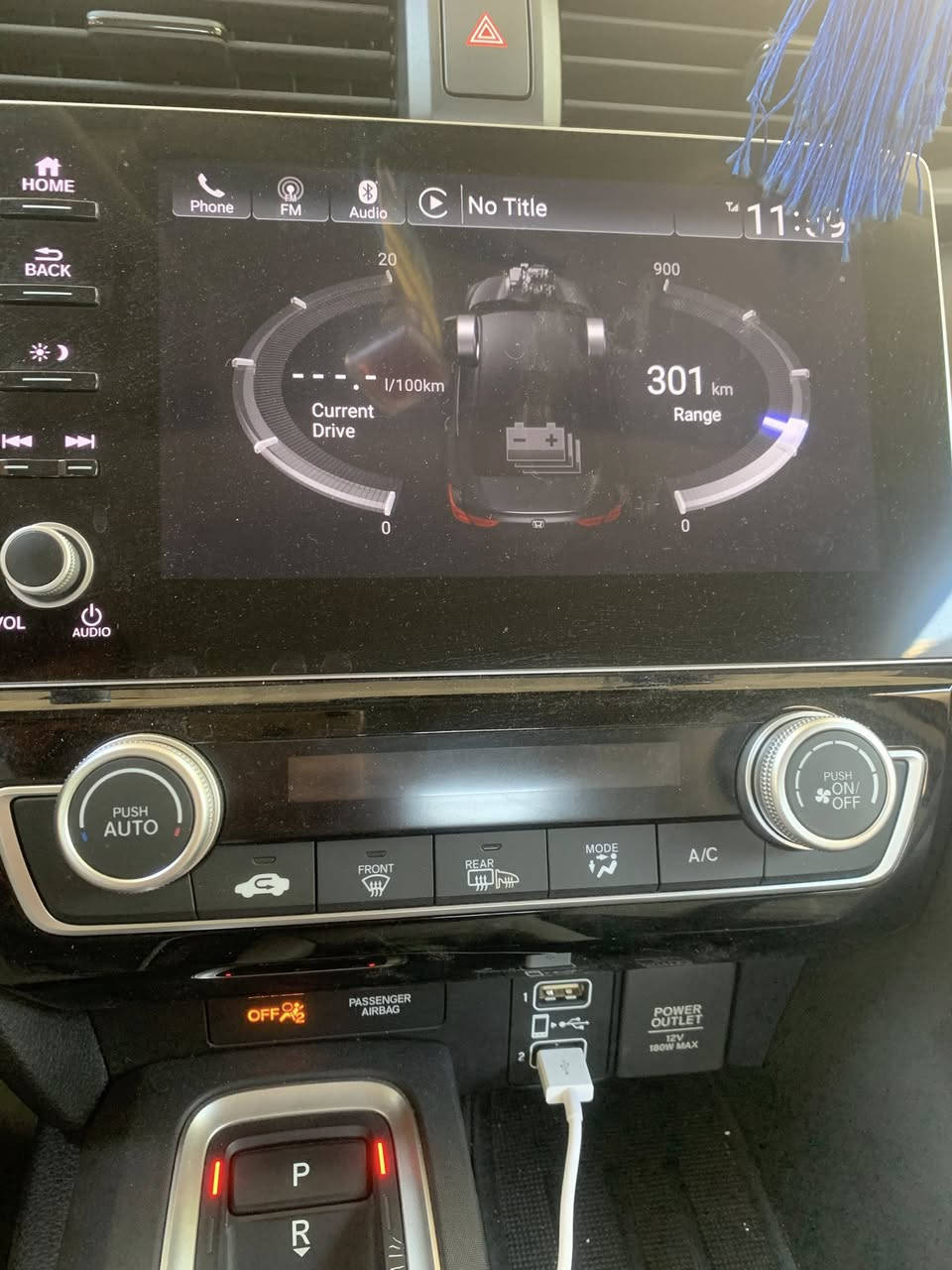 كلين 👈 ياباني
بدون صبغ وتبديل ودواخل فقط بارد بخشم البنيد بلادية 
هوندا انسايت هايبرد  2022‪    ياباني‬
رقم بغداد ماشية 25 الف كيلوا 
وارد امريكي
بصمات عدد   ٢   

المواصفات  :
• مكينه 150‪0 cc هايبرد سبورت رياضي  ‬
• كير اوتوماتيك لمس
• بطارية ليثيوم
• سبورت 
• شاشة كبيرة
• كاميرا خلفية
• حساسات خلفية 
• حساسات امامية 
• كراسي لون ابيض 
• رادار امامي
• مانع تصادم
• محدد مسار
• تصحيح مسار
• كاميرا امامية
• شفتات استيرن
• مثبت سرعة
• مانع انزلاق
• استيرن متحرك
• تحكم فول
• بصمة تشغيل عن بعد 
• بصمة أبواب
• دخول ذكي
• إنارة ترحيبية
• مري كهرباء
• حساسات تجاوز BSM
• نقطة عمياء 
• حساسات تجاوز عدد 2
• شاحن وايرلس 
• حساس امامي وخلفي
• شاشة اعطال
• هندبريك كهرباء
• زجاج كهرباء
• عداد ديجيتال
• اضوية امامية تورنج LED
• اضوية خلفية LED
• كشافات LED
• حساسات اضاءة
• إنارة امامية تلقائية Auto
• حساسات ضغط هواء الإطارات
• نظام ECO + TRIP
• نظام GPS + خرائط
• نافيجيشن
• 3 أنظمة قيادة (eco, ev, sport)
• مري تعتيم
• ركايات وسط
• بلوتوث
• مدخل USB + AUX
. اطارات جديده مشلن اصلي
السعر 140  $  
***********
