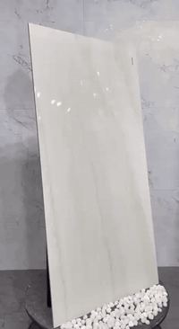 كل جديد ومميز 🌹 🌹 
لوح بورسلين هندي 🕉 🕉 
هايلوكسي درجة أولى 🌹 
الوان جذابة موديلات راقية وهادئة 
تجدونه في مجمع البيت الانيق للسيراميك ومجمع الكوثر للسيراميك 
*********** اتصال وواتساب
