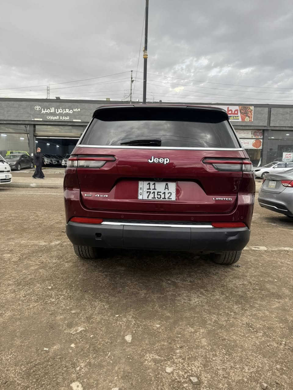 جيب كراند شيروكي لمتدد 2023
رقم الشاصي.     1C4RJKBGXP8728320

السيارة بجم كبس جميع ايرباكات سليمة حادث جانبي  خفيف صفحة الراكب ماشية ٧٧ الف ميل هزة جديدة رقم بغداد مشروع وطني باسمي سعر 315 وبي مجال بسيط  للاستفسار اكثر الاتصال على الرقم ***********
