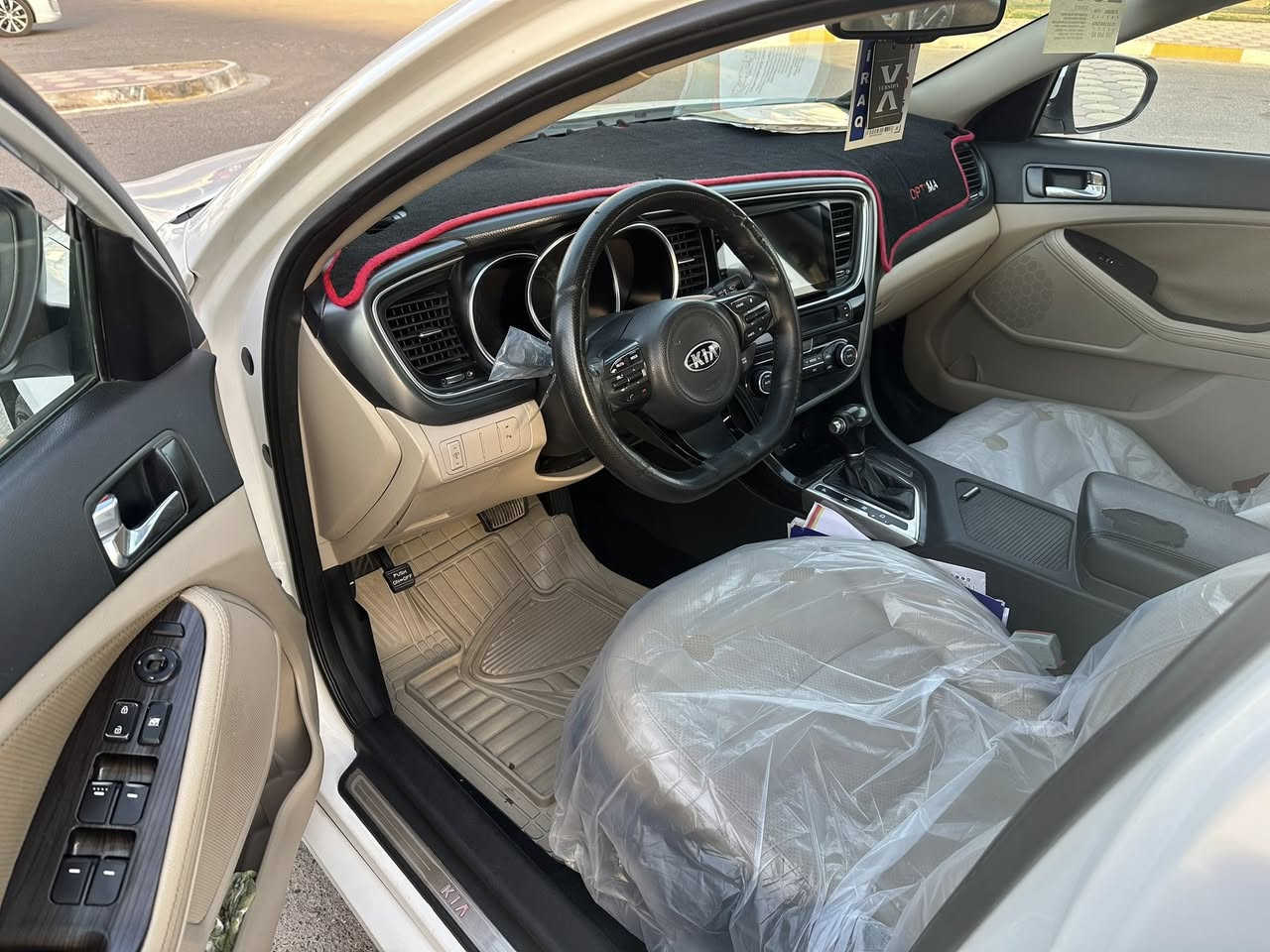 السلام عليكم للبيع كيا اوبتما 2014. 
خليجي فول عدا بنراما 
محرك 2400 دوش دبل كزوز 
سياره كفاله من صبغ فقط بارد مكانين. 
رقم بغداد. بأسمي 
استفسار ***********
