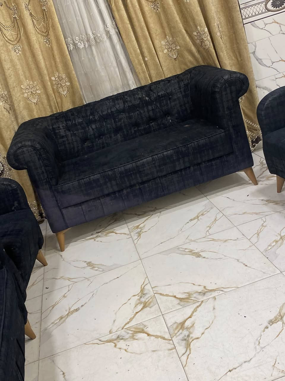 تخم تركي 10 مقاعد نضيف تسكام درجه اولى اخو الجديد السعر 375 وبي مجال المكان كربلاء ***********
