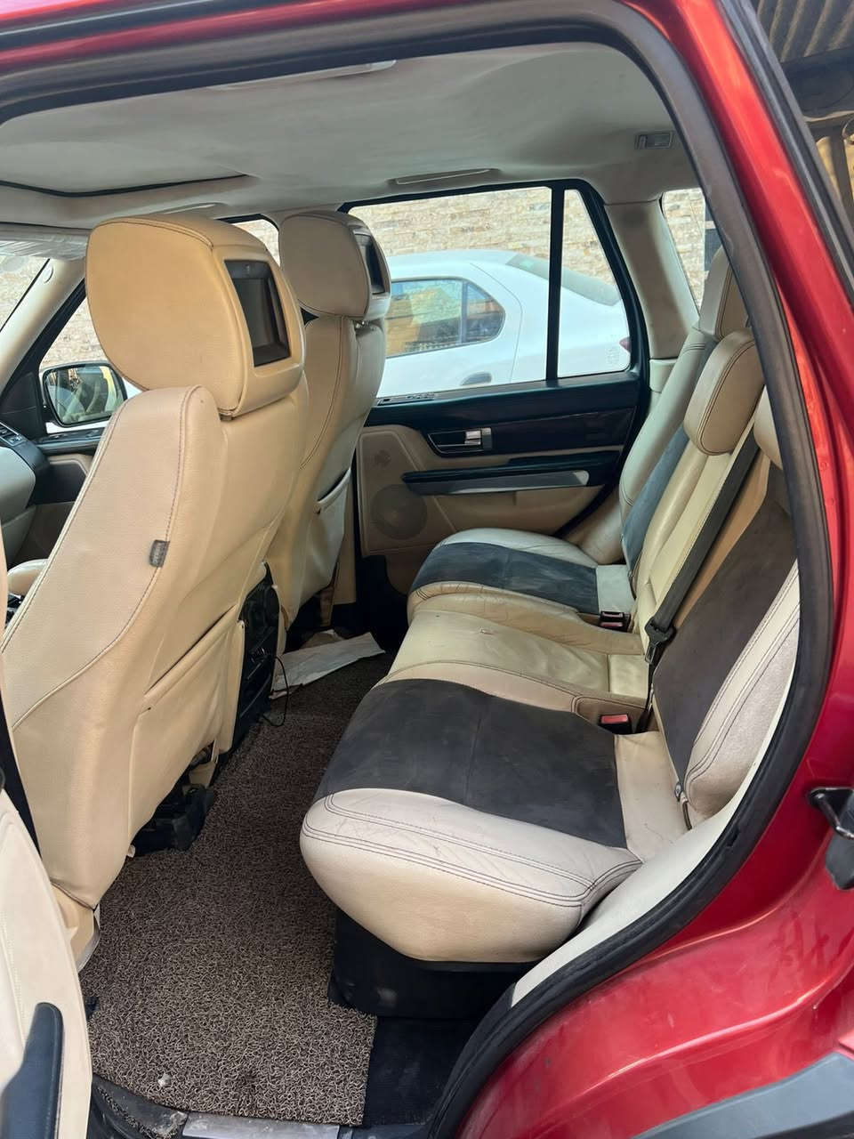 سلام عليكم شباب رانج 2010 مكينة سوبرجارج خليجية وكالة سردار اوتو بيكرفي فول مواصفات بيه صبغ قطعتين باب السايق والباب الخلفي اليسره مكينة وكير بحالة جيدة وبيه نواقص السيارة ماطور جكات وتلحيضات ابيع واقع حال مكانه بغداد حي العامل السعر 105 وبيه مجال شي بصيط للمشتري ***********
