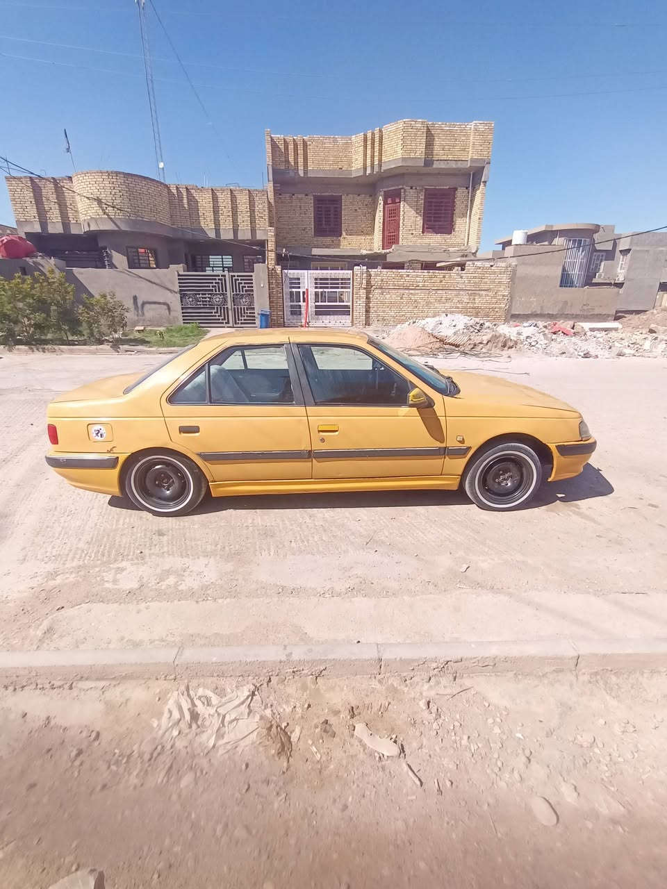 سلام عليكم بيجو بارص موديل2012 للبيع بيها جاملغ مبدل مكينه فرنسي ام قطره بلنص حداديه تعبانه باسمي تحويل مباشر السعر 35وبيها مجال مكانها واسط ***********
