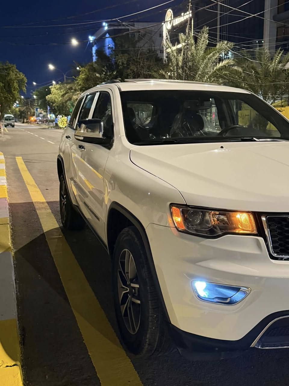 جيب 2022 لمتد فول ١/١
بنيد صبغ +جاملغ نفس لون مبدل

ومكان بارد صغير 

ماشيه ٣٧ الف 

مكينه v6 3600

دخول جديد 

رقم بغداد ب اسمي هزة وسنويه جديدة

مكانها بغداد الجديدة قرب جبار ابو شربت 

للاستفسار ***********
