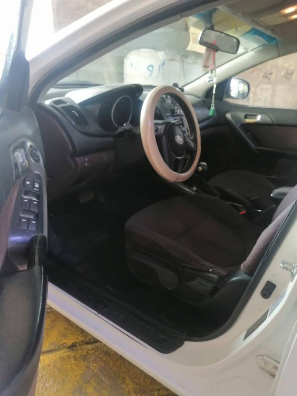 سلام عليكم كيه سيراتو  خليجي ١٦٠٠ مديل ١٢ سياره مكفوله عامه وسياره اربيل هزه جديده وسنويه جديده سياره بسمي  ١١٠ بيهه مجال قليل) ***********)
