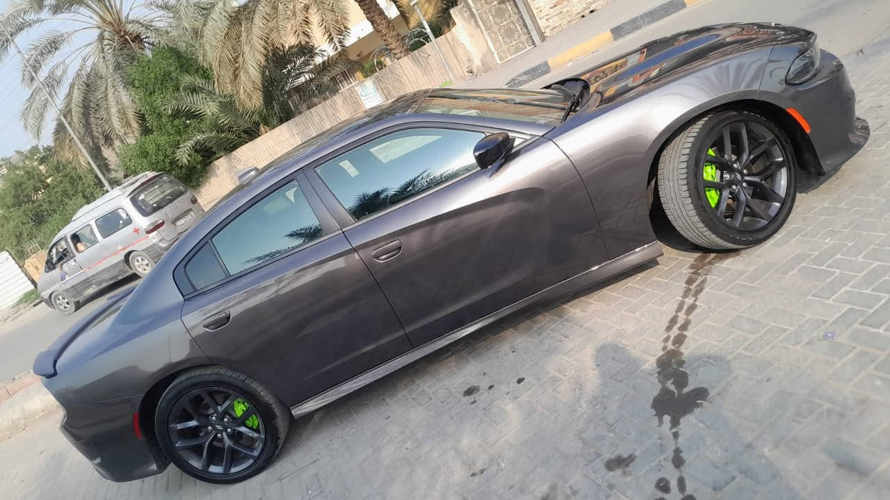 السلام عليكم 
دوج جارجر GT بلاك ادشن 
CHARGER GT PLUS BLACK EDITION
لون فيلي اخر اصدار لاس كول ؟
الموديل. 2023 .وارد امريكي حادث فقط جاملغ جهه السايق بدون ايراباك بدون دواخل بدون صبغ كفاله بجم كبس 
العداد.14.الف السياره بحاله الوكاله 
المحرك .v6. 3.6L
مرقم بغداد جديد كامل تحويل ثاني يوم
المواصفات.
ويل قياس 20انج اسود.
جناح خلفي اسود.
مقاعد كهرباء.
نقاط عمياء.
مصابيح اماميه زنون.
كشاف الضباب زنون.
المصابيح لاماميه LED.
حساسات خلفيه.
شاشه كبيره مع نظام ملاحه نفكيشن GPS.
سستم صوت الباين.
نظام سوبر تراك .
حصان الكير كاربون فايبر بلادي .
نظام اكسل دفع خلفي.
نظام تحديد مسار .
رادار حانبي .
رادار خلفي.
كشن رياضي حضن.
تشغيل عن بعد بلادي.

السعر 287
مكان الدوره الصحه 
الرقم ***********
الميعجبه السعر يصل على النبي
وكلشي وسعره
