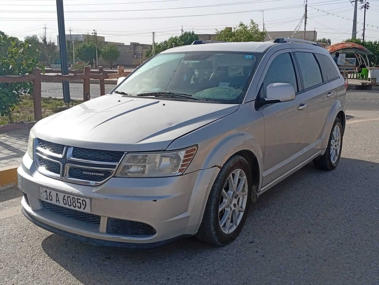 دوج جورني موديل 2018 بأسمي رقم قادسيه بأسمي 
السياره كلين كلين كلين 
فقط بيه رصعات بسيطه وموجود السونار سويته امس 
( 6 سلندر ) ( 7 راكب ) ( 3 قطع تبريد)    دفع رباعي ٢ محور
تنسه شي اسمه حماوه سياره ماناقصه اي شي وترايك 1000 كيلو مكفول الكير والمكينه والحداديه وتايرات التبريد ثلج 🥶 
ماكو شي اسمه حماوه 
مكاني الديوانية عفك 
للأستفسار ***********
السعر 165 وبيه مجال للشراي واذا ماتعرف سعره لاتعلق وتكسر سعره
