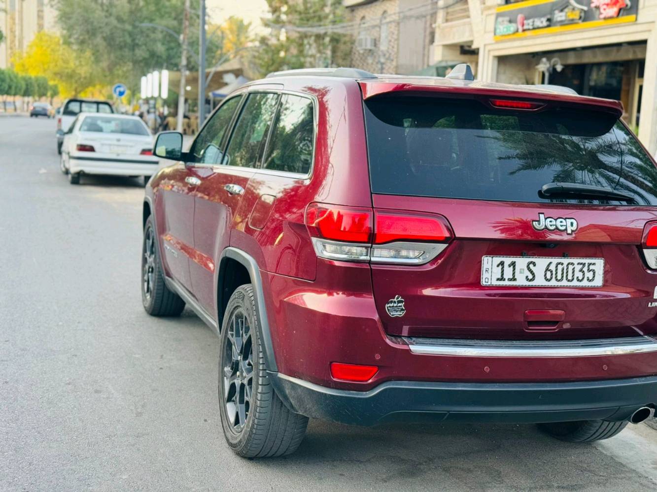 جيب كراند شيروكي
موديل 2020 ليمتد )
بانوراما
3 انظمة قيادة ايكو - نورمال -
سبورت %
تشغيل عن بعد + توقف واطفاء
ذاتي ا
شاشة كبيرة + كاميرا خلفيه 360
حساسات خلفيه + نقط عمياء
اشاير ب المري
صندوق كهرباء + دمام خلفي
كشنات 4 تدفئه تبريد + ستيرن
تدفئه تبريد. 
ماشيه 86
مبدل مكينة نظيفه مكينتهه 6 سلندر 3.6