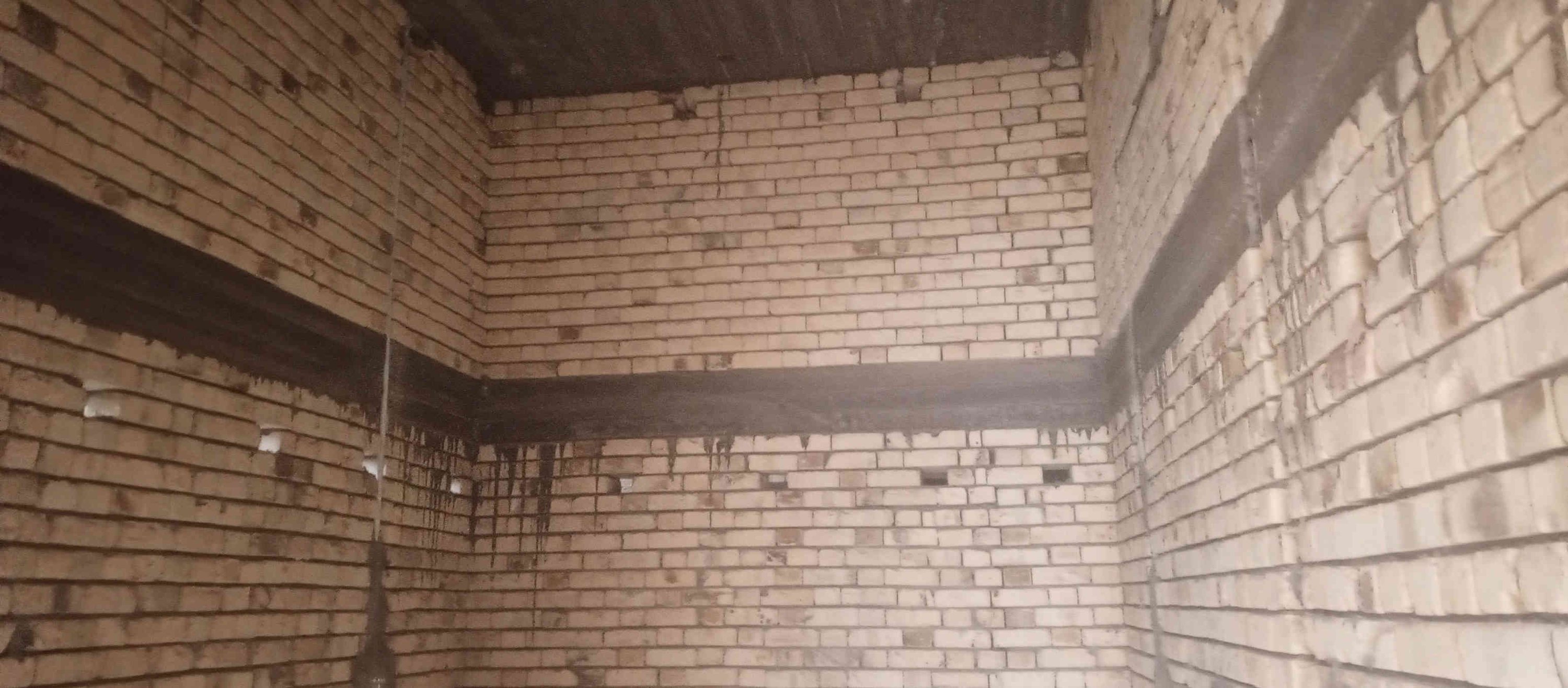 سلام عليكم بناء هيكل درجة اولى سعر 190 ألف لمتر لواحدنقدٱ بناء 
بناء هيكل درجه اولى ( أو تسليم مفتاح حسب الإتفاق)
طابوق طيب تفاصيل العمل 

ث نقوم بعمل الأساس تسليح الجسور بالحديد  درجه اولى ١٦ ملم وثم نقوم بعمل القالب الخشب وصب الأساس بالاسمنت المقاوم للاملاح

ارتفاع الأساس ٤٠ سم والعرض 60سم كذلك رش الأساس بالماء Ro‏ ج- نقوم ببناء البتلو بطابوك العماره طيب مع الوزن والقياسات وصب الكوبلن ولبخ وصبغ بماده البرايمر مانع رطوبة والاملاح وبعدها دفن

دفن لبتلو بلسبيس  مع رش الماء المستمر ح البناء فوق البتلو مع تثبيت اطارات الخشب وفريم الحديد خ نقوم بعمل الرباط القالب وتسليح الإيراني ۱۲ ملم وصب بالاسمنت العادي

د البناء فوق رباط حتى يكون ارتفاع البيت من الداخل ٣,٥٠م

نقوم بعمل القالب سقف مع تأسيس شبكه الكهربائية وتسليح بالحديد  درجه اولی ۱۲ ملم + جسور مخفيه عندا الحاجه + درج دائري

صب بالخباطه وبعدها رش بالماء لمده اربعه ايام

ر بناء ستاره بارتفاع 1/60وصب كوبلن فوق ستاره وبناء بيتونه مع تسليح وصب السقف

ز بناء الجدران الخارجية والحمام الخارجي والخزينة رئيسية وصب دنك لباب الرئيس   افضل المميزات لدينا اتصل فقط  *********** متوفر واتساب 
،
