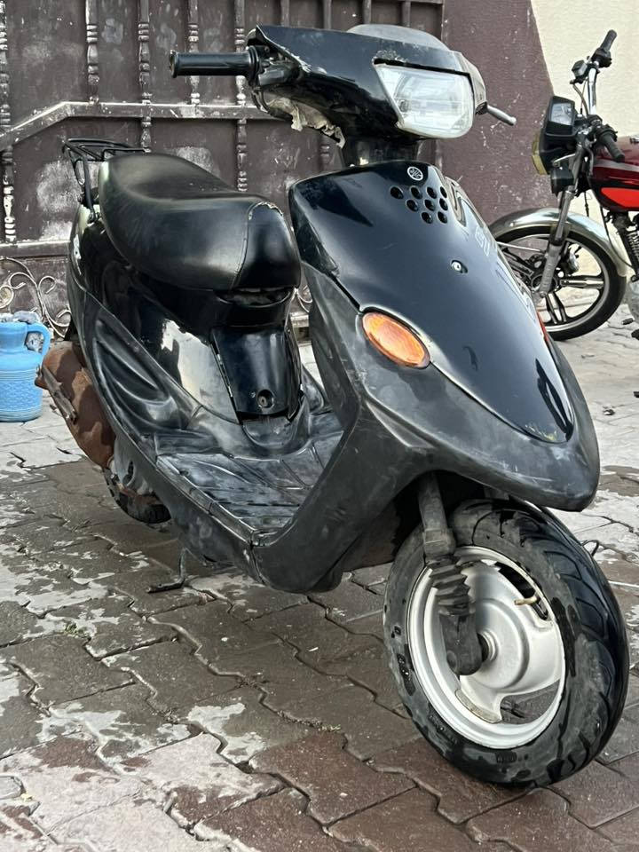 سلام عليكم شباب دراجه. للبيع. سعر. 300 وبيها مجال. كل عيب مابيها الشراي.  هاذ رقم صاحبها ***********
