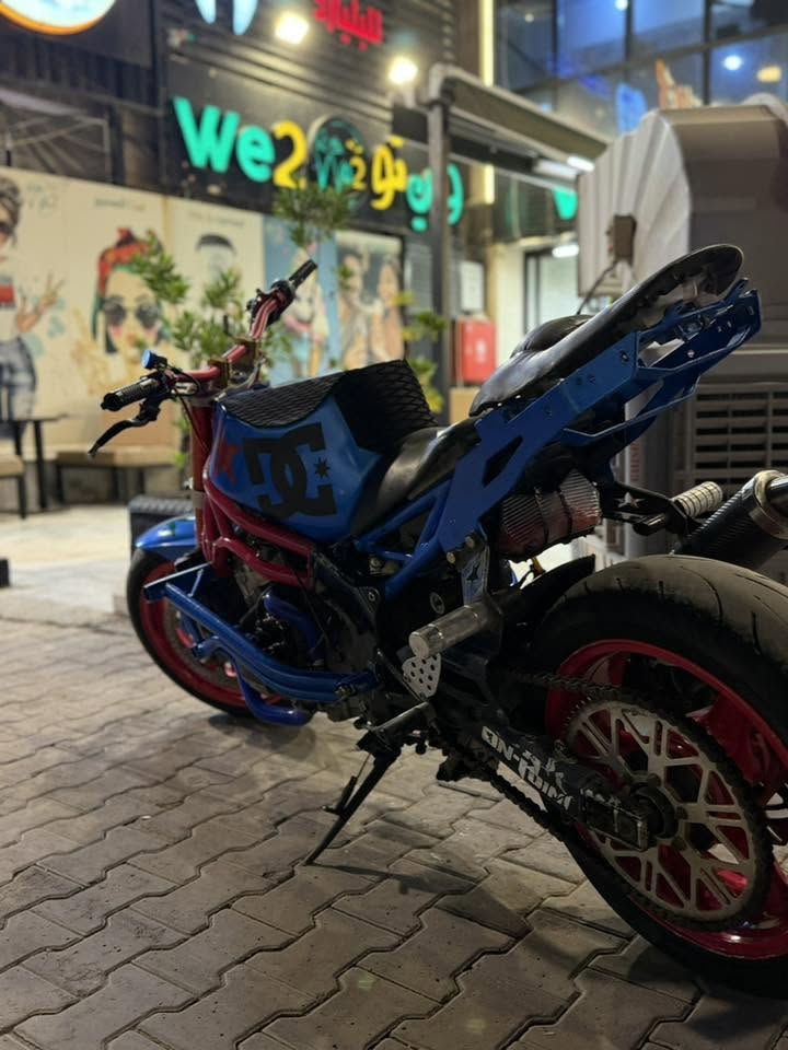 السلام عليكم
kawasaki636 2004
شاصي بواري مال خارج
دراجه خير من الله نكره بل وكت
بيه هواي غراض حلوه
عمبار برمبو  اصلي❤️‍🔥
صلنصه مايف👿
فج ابو الطره Toklco
دواسات NDC
بكره 65
صدر كرزي🩷
عضمه سكليتر motion pro
والباقي كله كدام عينك 
عليه ادامه كامله فيت بم نوزلات فلتر شوته
تبديلت دهن Liqui Moly 
مكلف بل نشر اي ستفسار 
***********
مكاني الدوره
