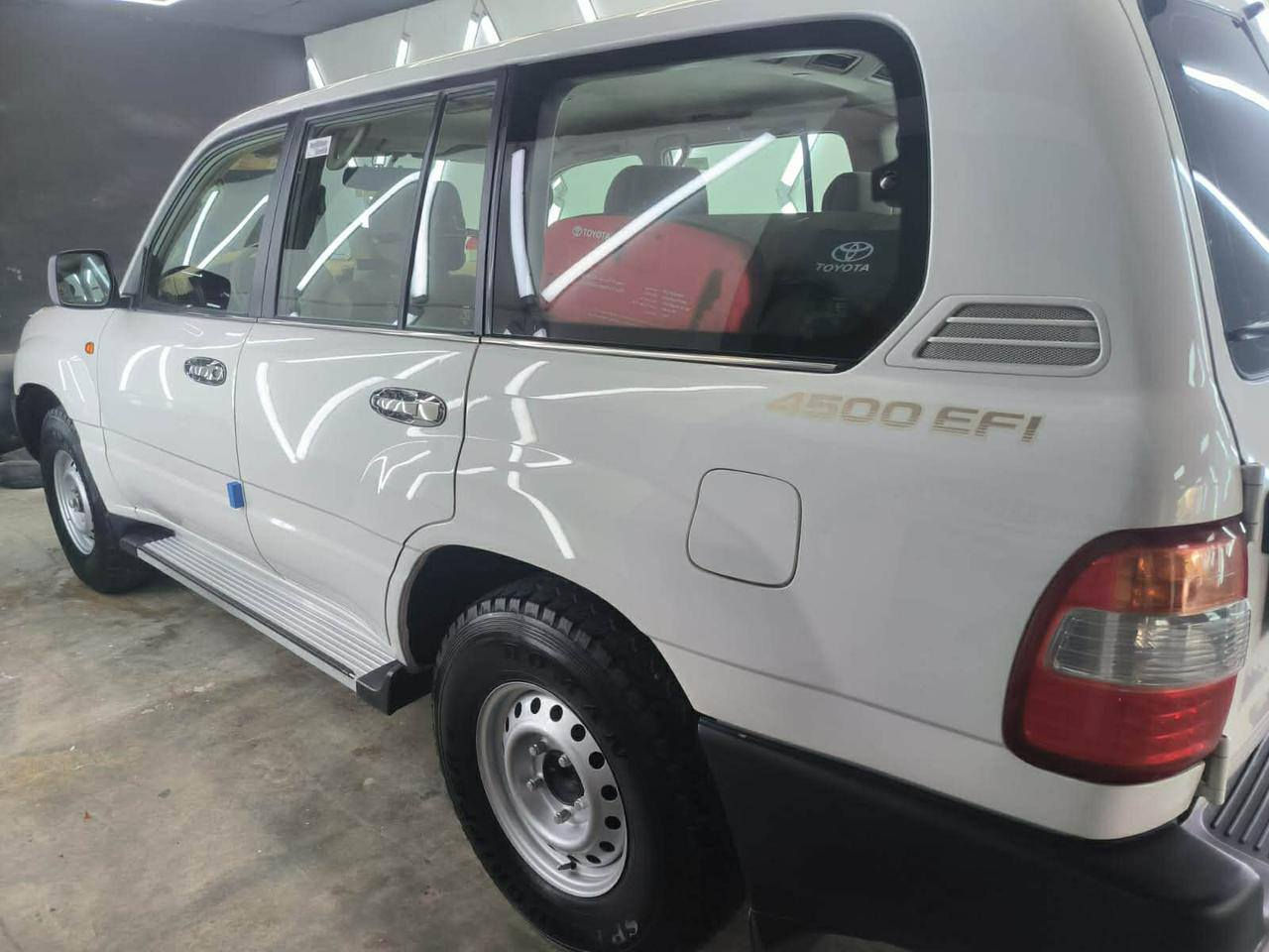 تۆیۆتا لاندکرۆزر 2001 مۆنیکا 
ي استراد خاس 
سئ روبع پيش تةبةلة 
تةنيا يةك بست بؤياغي هةية
 مةكينةي نةكراوةتةوة تةنانةت
 قةپاغي مةكينةش دةست كاري نةكراوة 

سعر لە کۆمێنت داوابکە ڕاستەخۆ بۆت دیت 📩

گیرومەکینە بەشەرت زۆربەجوانی پاکی ماوە هیچ خەلەلیکی تیدا نییە 
رةقةمو سةنةوي تازةية
تةقةو رةقة بةشةرت ناوةوي لؤك لؤكة

ژمارەی خاوەنی 
***********
