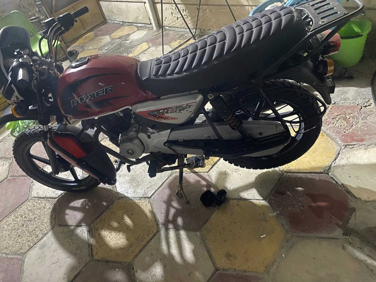 السلام عليكم
بوكسر جبلي 2022 
مكفوله من النقص 
فقط مكينه بيهه خشونه  يرادلهه تفيلس 
السعر ٩٠٠ وبيه مجال 
مكاني بغداد الحسينيه 
***********
