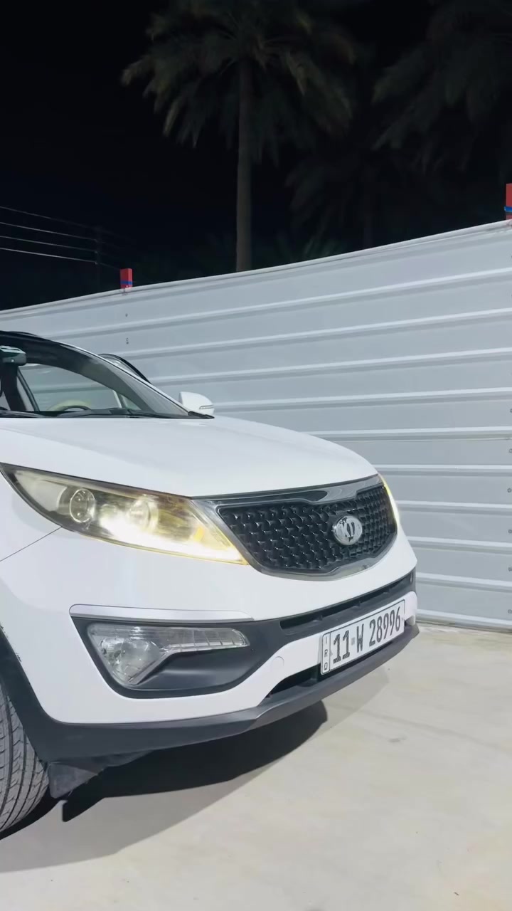 السلام عليكم سيارة سبورتج للبيع نضيفة فول ٢٠١٤ فول مواصفات بنرومات ثنين تبريدها خير من الله صدرها جديد الاتصال على الرقم *********** بي واتساب هم
