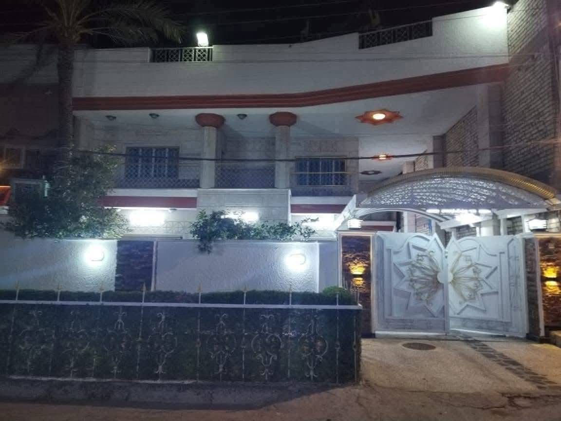 اعلان ●○●○● للبيع 

بيت بناء حديث المساحه《 ٢٥٠ متر》
الواجه 《١٢.٥ متر 》النزال 《٢٠ متر 》
الواقع في حي العامل خلف البانزين خانه
يحتوي على 《٥ غرف نوم 》《٤ خدمات 》
《هول او حولي 》《صاله ضيوف 》《حديقه وكراج 》

للاستفسار مراسلة الصفحة او الاتصال

على الارقام واتساب

☎️ ***********

☎️***********

زورو موقعنا ((مــكتــب بــاب الحــارة)) في حي الجهاد مقابل ((جامـــع النــور))ومجاور(( شارع التكية)) يوجد كافة العروضات وكافة المساحات للـــدور والاراضـــي
بإدارة { السيد ابو أنس}🇮🇶🇮🇶
