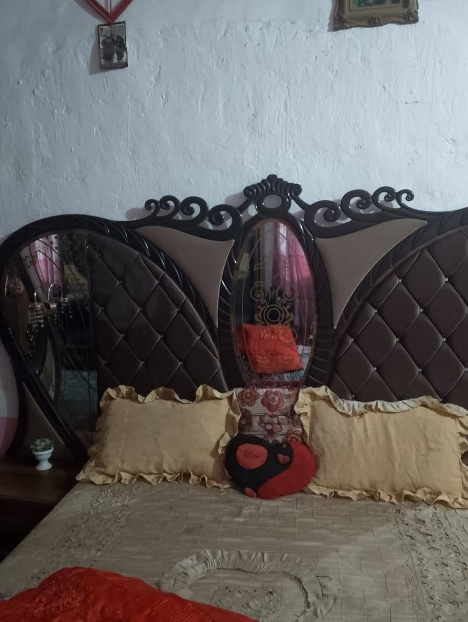 سلام عليكم عدي ثنين غرف وحده ماليزي سعرهه 700 وثاني دك نجف سعرهه 500 وبيهن مجال لشراي تواصل عله هاذه رقم *********** وبيكم خير ودللو
