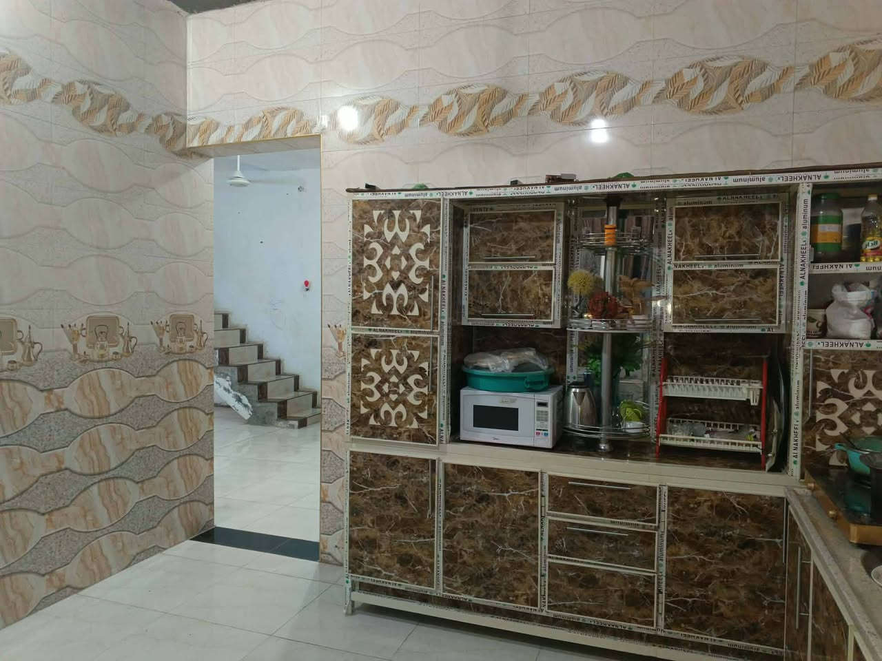 سلام عليكم بيت البيع مساحه 150يحتوي عله 3غرف صاله مطبخ ستقبال....؟ مجاري مربوطة عل شارع مكان البيت بشارع معمل ثلج مكلف مكلف بل نشر مكلف بل نشر اثير عبد  ***********
