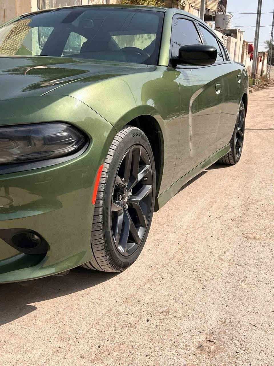 #بسعر_مناسب 🔥🤩🤩🛡
جارجر 2022 فئة GT
حادث خفيف بدون دواخل 
جاملغ الأيمن الامامي فقط 
رقم بغداد 
لون زيتوني 
سوبر تراك باك 
مواصفات GT  معروفه
سياره جديده جدا سعرها معقول بالعافيه ع الياخذها 

مكان السياره بغداد 
رقم صاحب السياره 
***********
